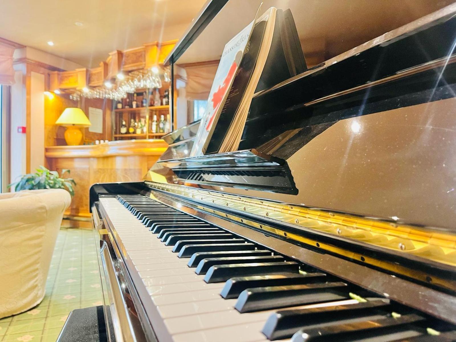 Logis Hotel Le Rivage ジアン エクステリア 写真