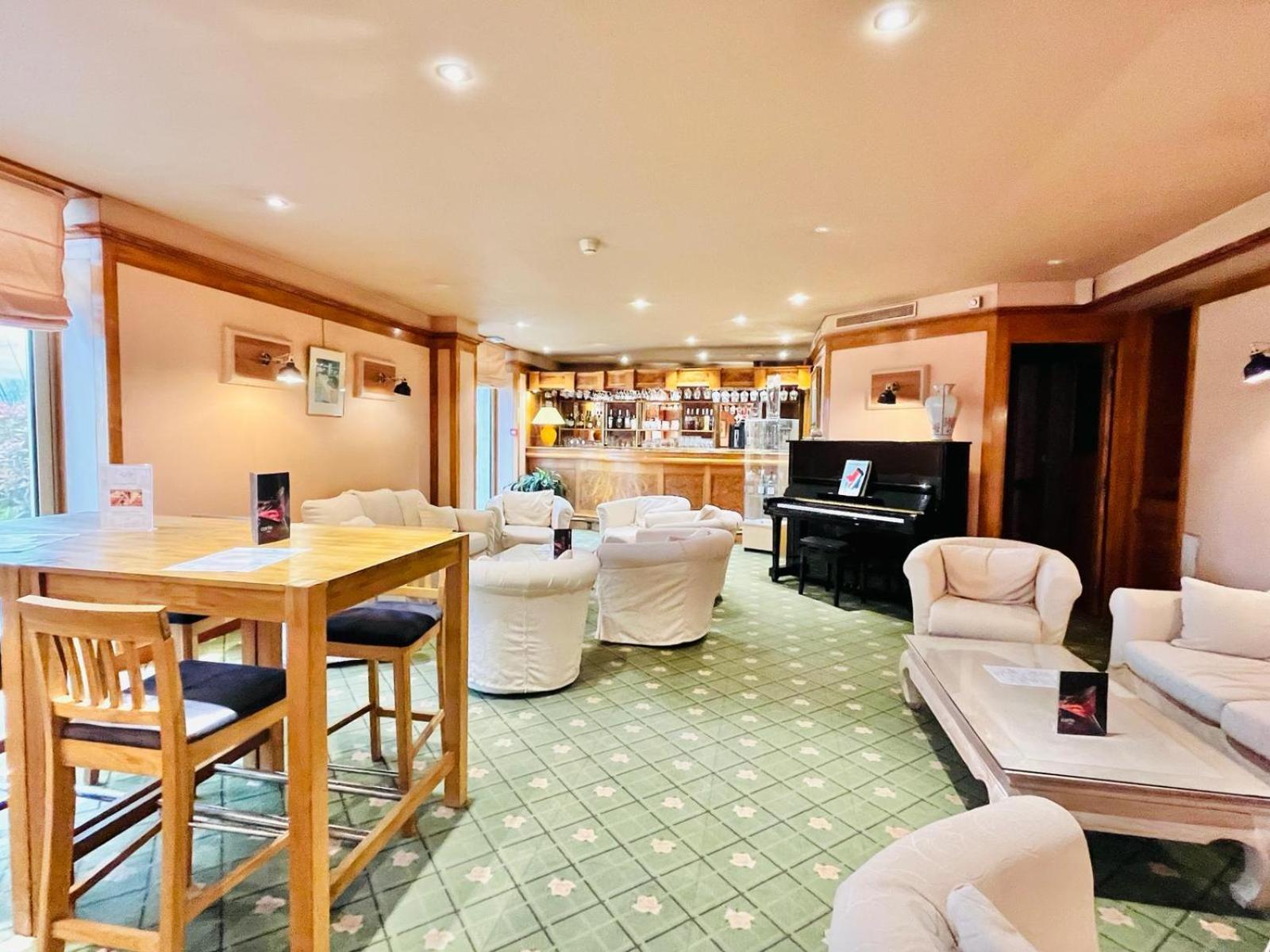 Logis Hotel Le Rivage ジアン エクステリア 写真